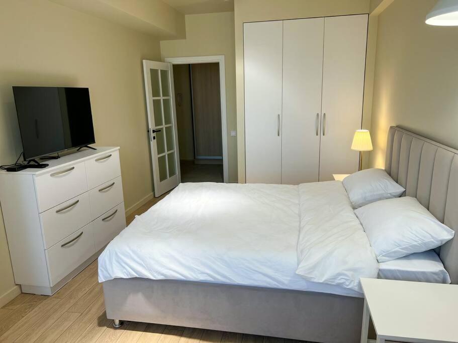 2 Bedroom On Ismail Corner Stefan Cel Mare, New Apartment, Chisinau Center! Exteriör bild